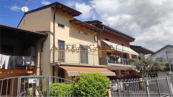 casa indipendente in vendita ad Osio Sopra