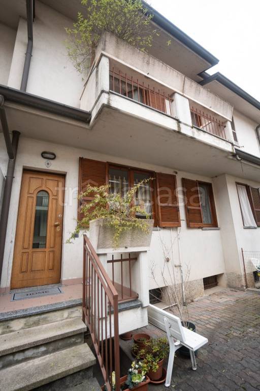 casa indipendente in vendita ad Osio Sopra