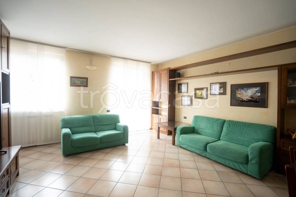 casa indipendente in vendita ad Osio Sopra