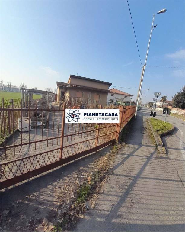 casa indipendente in vendita ad Osio Sopra