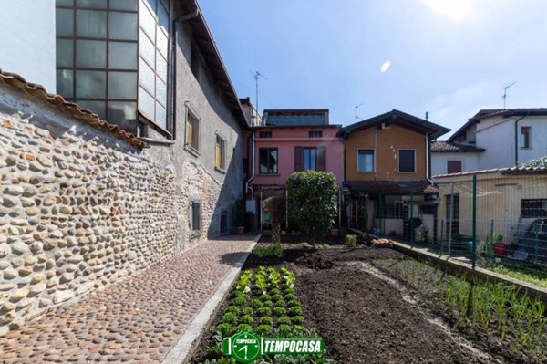 appartamento in vendita ad Osio Sopra