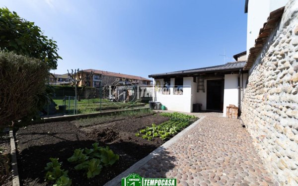 casa indipendente in vendita ad Osio Sopra