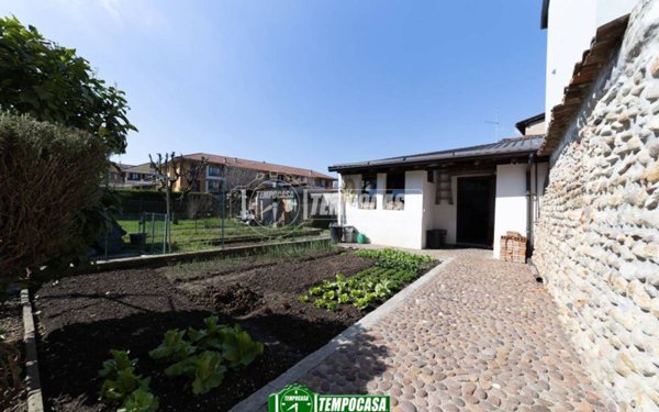 casa indipendente in vendita ad Osio Sopra