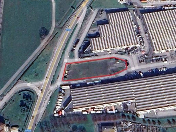 terreno edificabile in vendita ad Osio Sopra