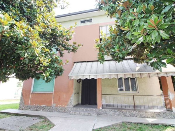 casa indipendente in vendita ad Osio Sopra