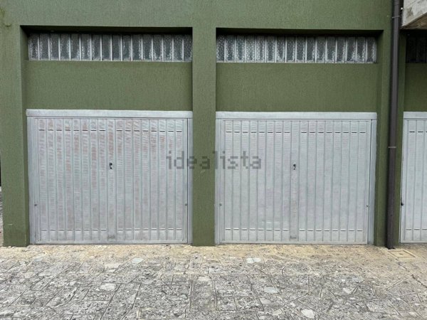 locale di sgombero in vendita ad Osio Sopra