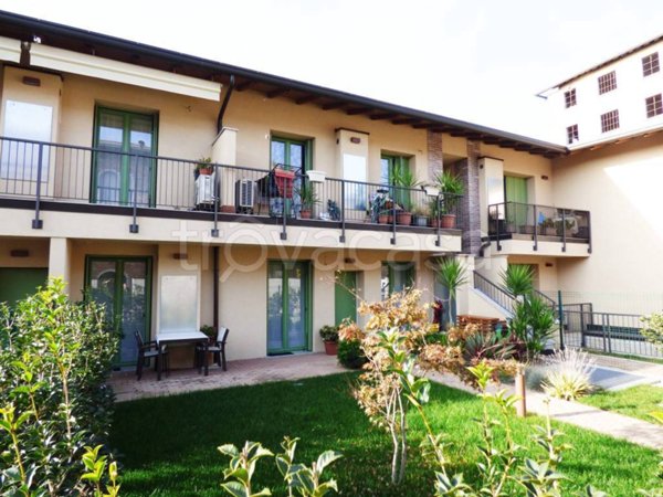 appartamento in vendita ad Osio Sopra