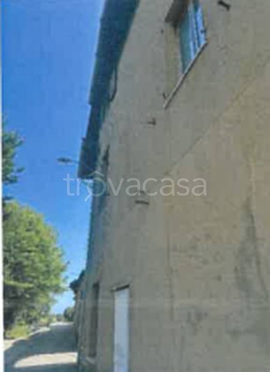 locale commerciale in vendita ad Osio Sopra