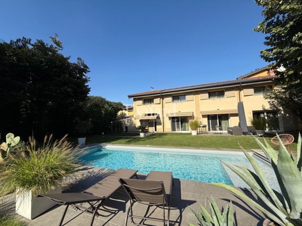 casa indipendente in vendita ad Osio Sopra