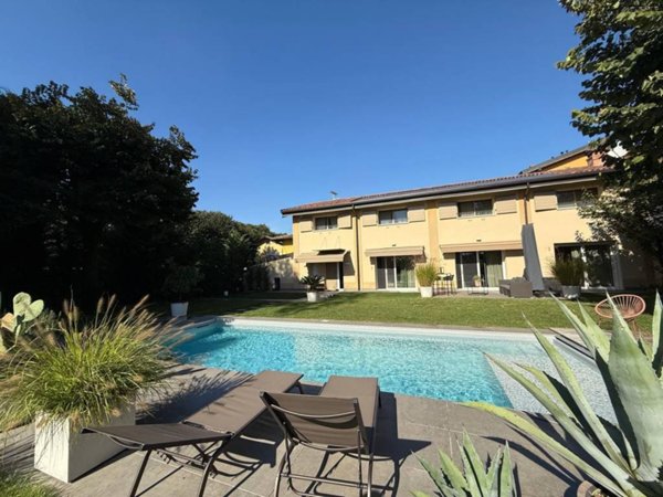 casa indipendente in vendita ad Osio Sopra