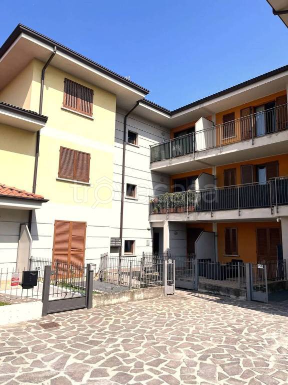 appartamento in vendita ad Osio Sopra