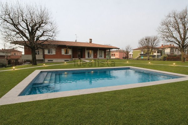 casa indipendente in vendita ad Osio Sopra