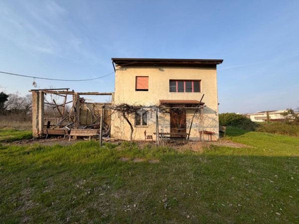casa indipendente in vendita ad Osio Sopra