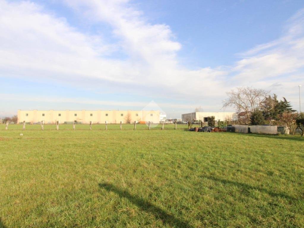 terreno agricolo in vendita ad Osio Sotto