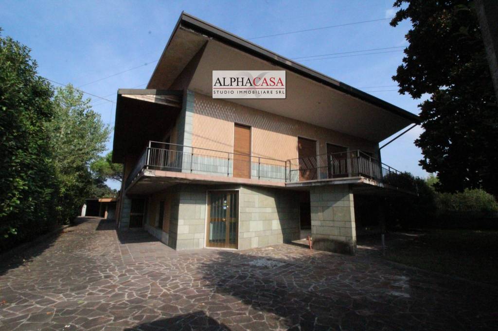 casa indipendente in vendita ad Osio Sotto