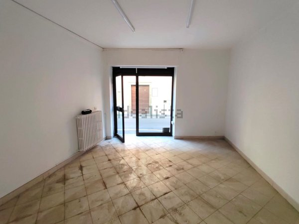 locale commerciale in vendita ad Osio Sotto