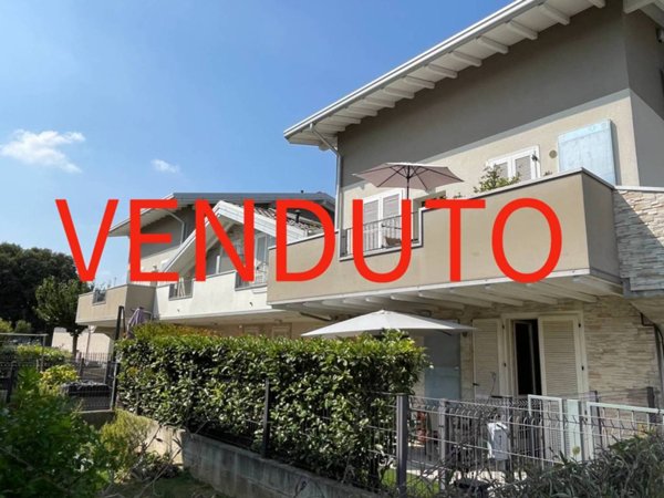 casa indipendente in vendita ad Osio Sotto