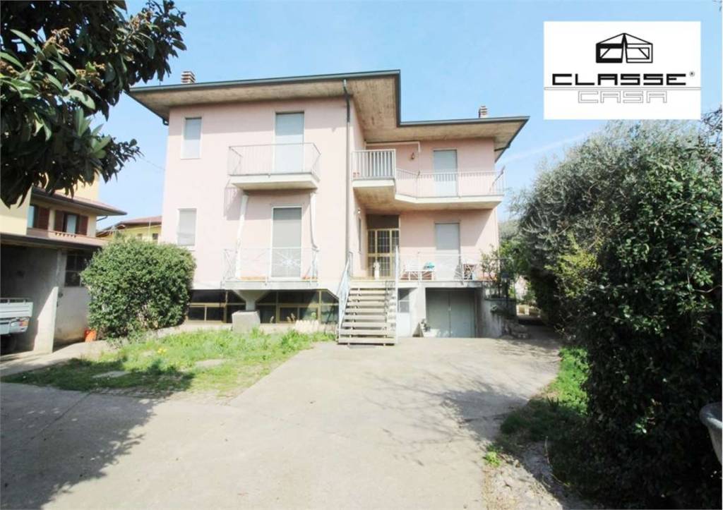 casa indipendente in vendita ad Osio Sotto