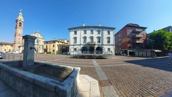 casa indipendente in vendita ad Osio Sotto