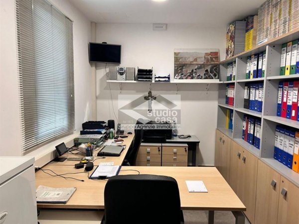 locale di sgombero in vendita ad Osio Sotto