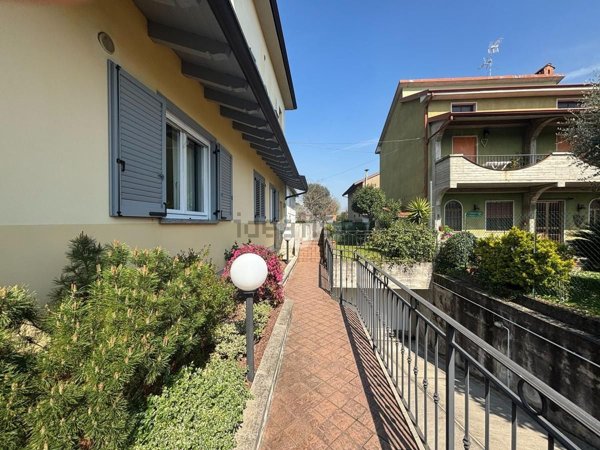 appartamento in vendita ad Osio Sotto