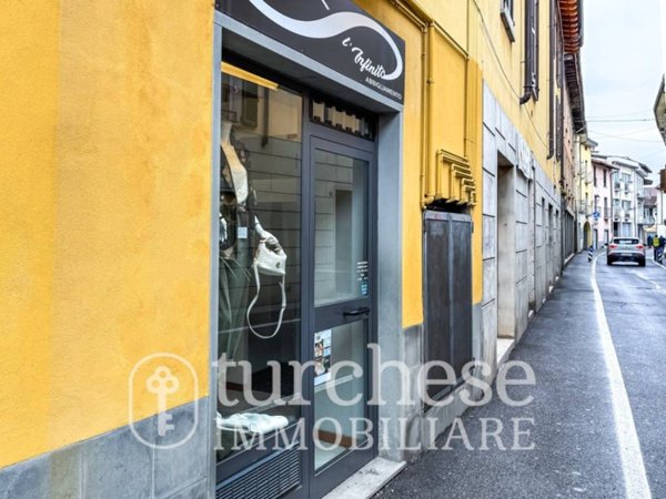 negozio in vendita ad Osio Sotto