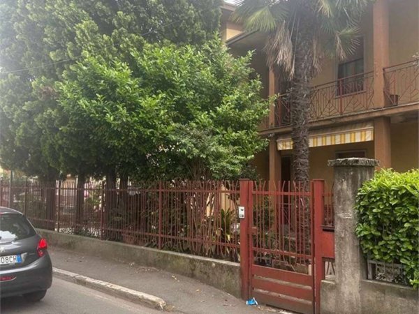 casa indipendente in vendita ad Osio Sotto