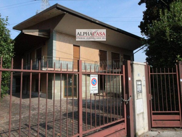 casa indipendente in vendita ad Osio Sotto