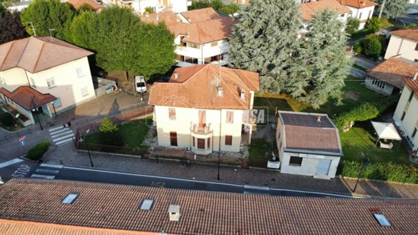 casa indipendente in vendita ad Osio Sotto