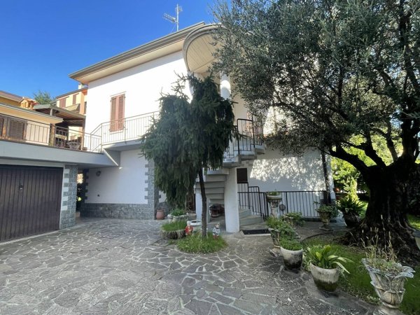 casa indipendente in vendita ad Osio Sotto