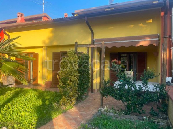 casa indipendente in vendita ad Osio Sotto