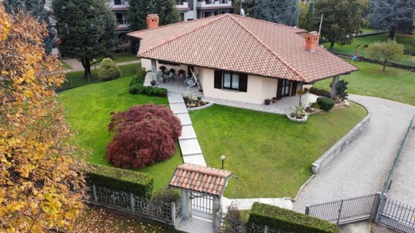 casa indipendente in vendita ad Osio Sotto