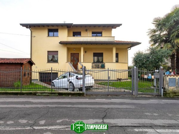 casa indipendente in vendita ad Osio Sotto