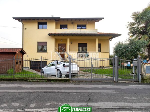 casa indipendente in vendita ad Osio Sotto