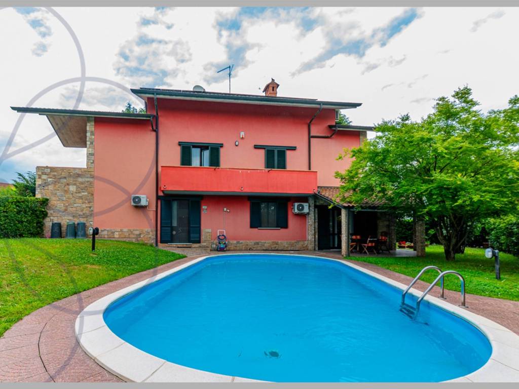 casa indipendente in vendita ad Osio Sotto