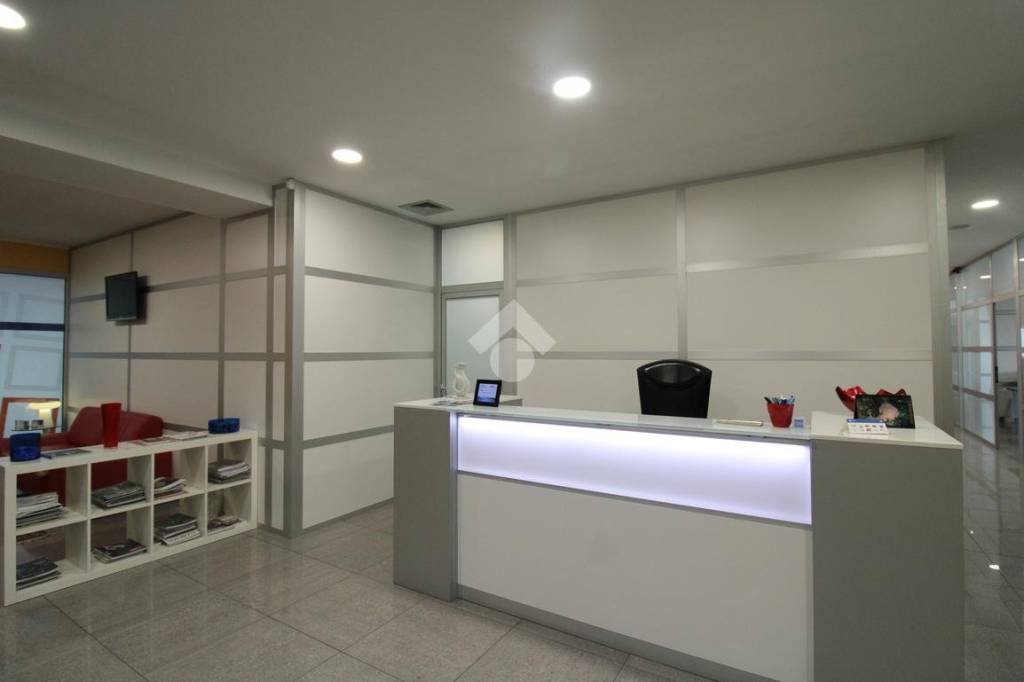 ufficio in vendita ad Osio Sotto