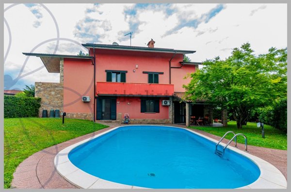 casa indipendente in vendita ad Osio Sotto