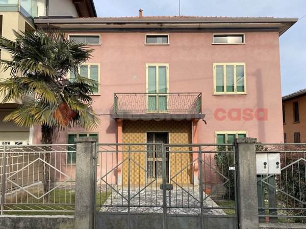 casa indipendente in vendita ad Osio Sotto