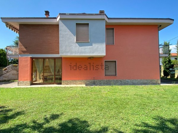 casa indipendente in vendita ad Osio Sotto