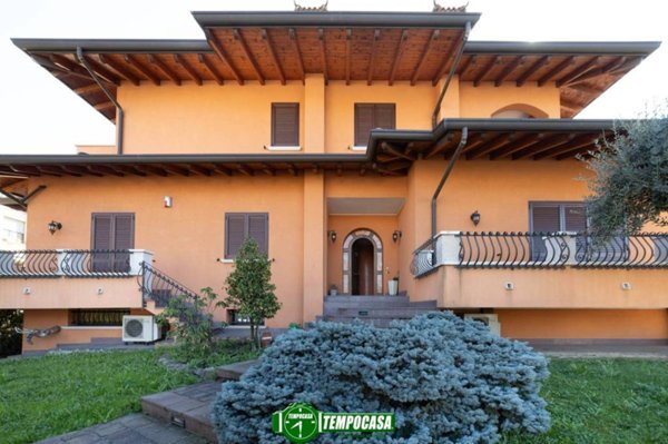 casa indipendente in vendita ad Osio Sotto