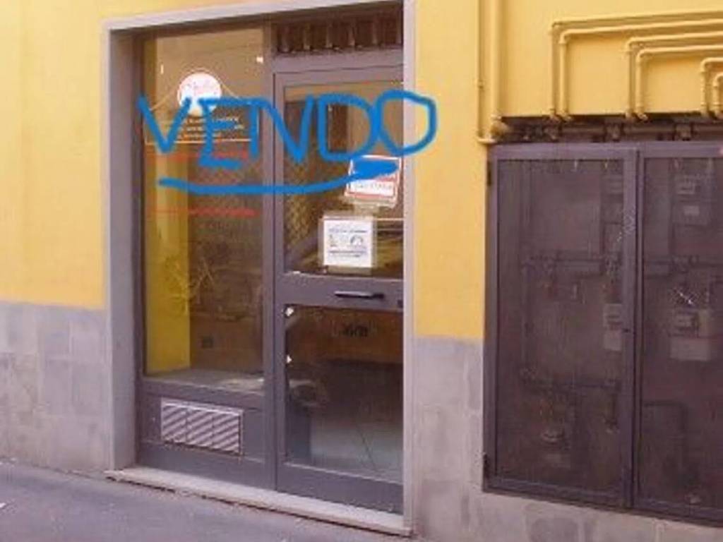 negozio in vendita ad Osio Sotto
