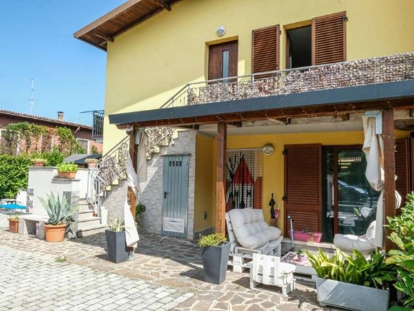 casa indipendente in vendita ad Osio Sotto