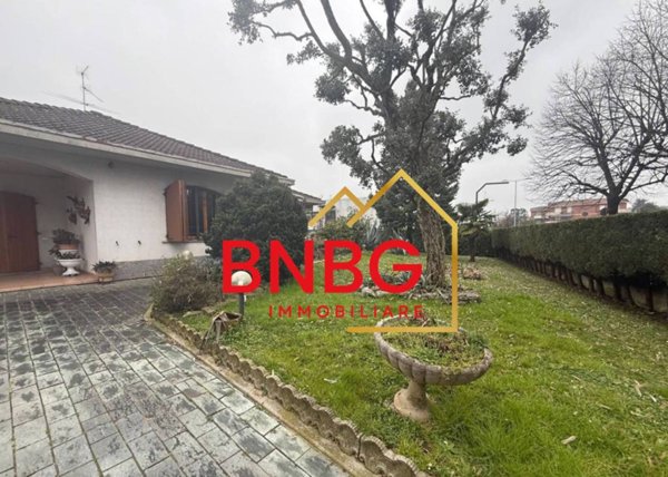 casa indipendente in vendita ad Osio Sotto