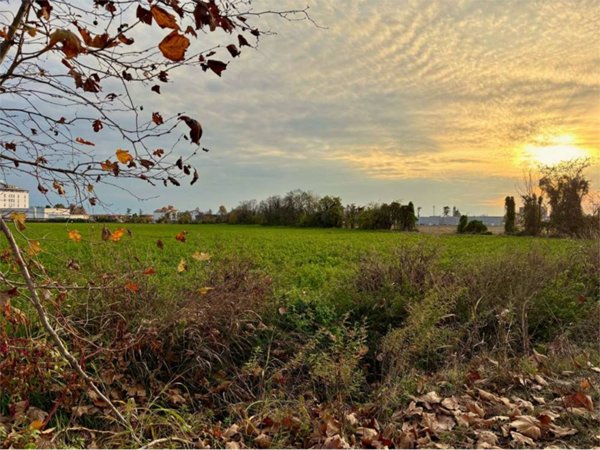 terreno agricolo in vendita ad Osio Sotto