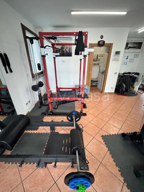 negozio in vendita ad Osio Sotto