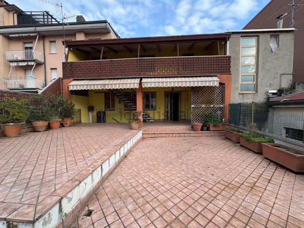 casa indipendente in vendita ad Osio Sotto