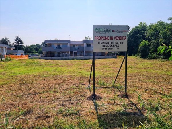 casa indipendente in vendita ad Osio Sotto