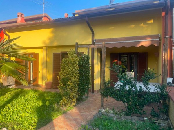casa indipendente in vendita ad Osio Sotto