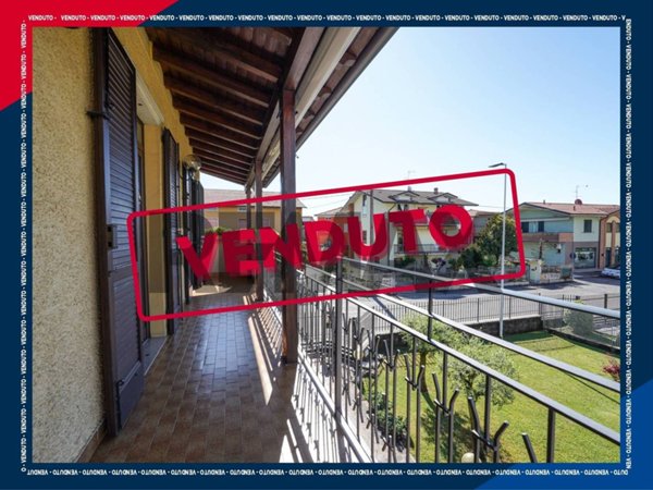 casa indipendente in vendita ad Osio Sotto
