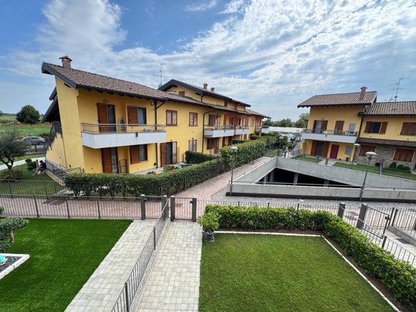 casa indipendente in vendita ad Osio Sotto